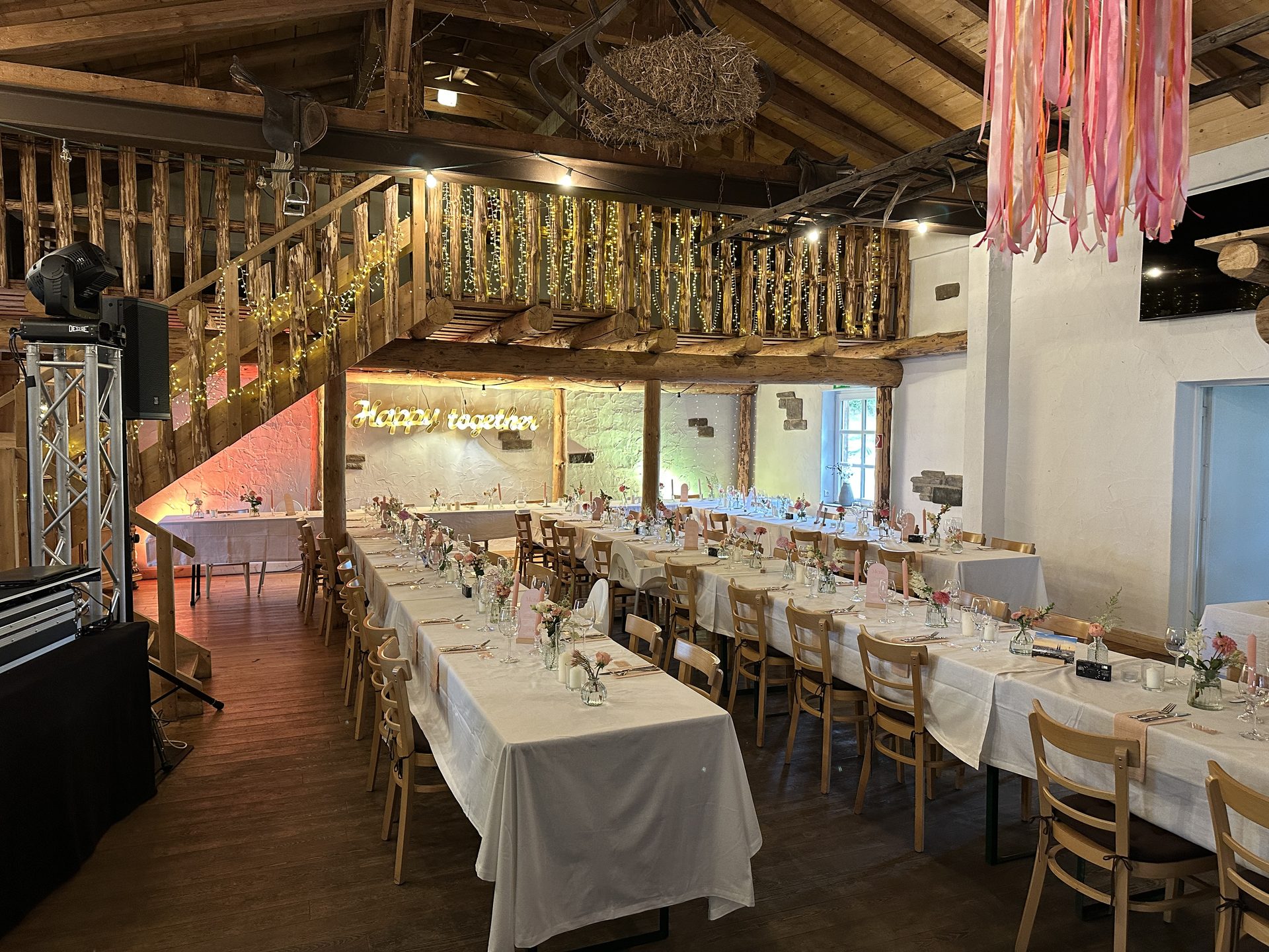 Feier in der Scheune